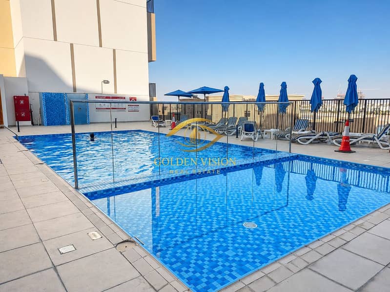 15 marina residences - swimming pool. png