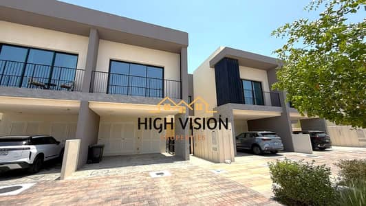 2 Bedroom Townhouse for Rent in Yas Island, Abu Dhabi - WhatsApp Image 2026-07-27 at 4.55. 32 PM (1). jpeg 2 Bedroom Townhouse for Rent in Yas Island, Abu Dhabi - WhatsApp Image 2026-07-27 at 4.55. 32 PM (1). jpeg