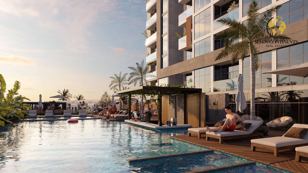 18 251030-637-Verdana-Clear. 00_01_49_20. Still001. jpg
