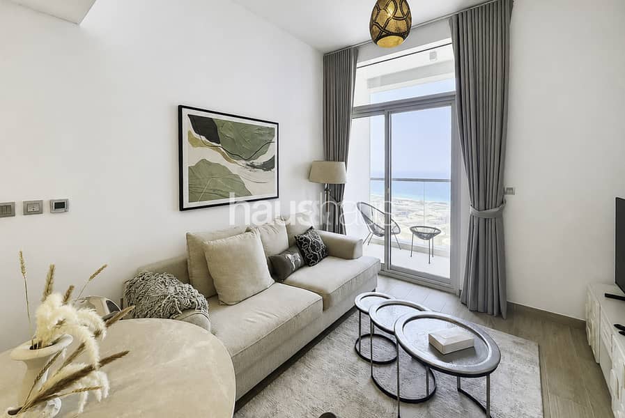 Premium Furnishing l Sea View l 6 Months Avail Premium Furnishing l Sea View l 6 Months Avail