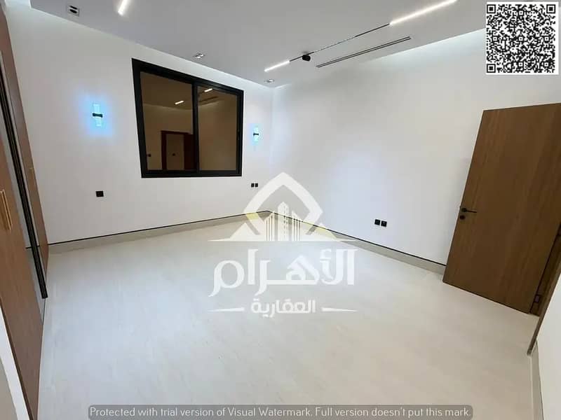 16 854836513-1066x800. webp