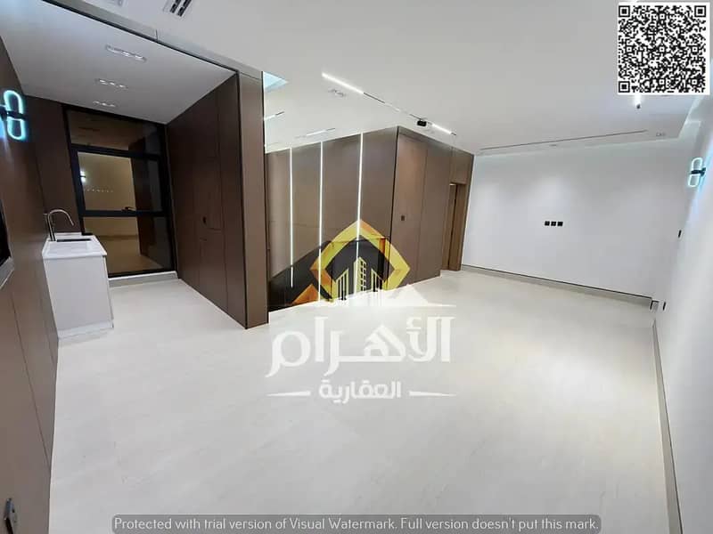 17 854836519-1066x800. webp