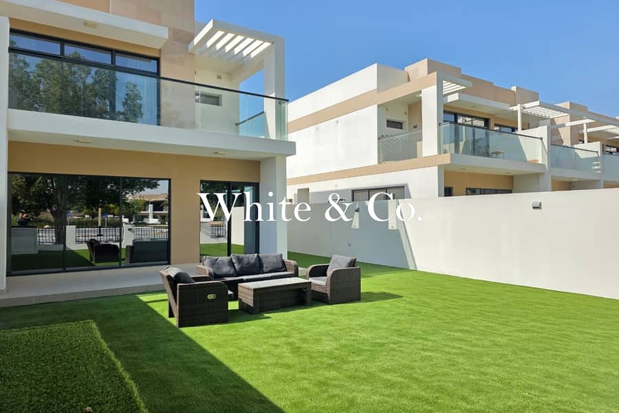 Exclusive | Corner Unit | Park Backing Exclusive | Corner Unit | Park Backing