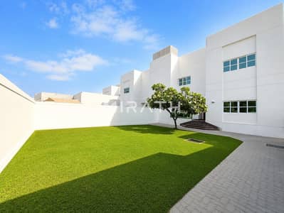 4 Bedroom Villa for Rent in Umm Suqeim, Dubai - WhatsApp Image 2026-07-28 at 9.49. 31 AM (1). jpeg 4 Bedroom Villa for Rent in Umm Suqeim, Dubai - WhatsApp Image 2026-07-28 at 9.49. 31 AM (1). jpeg