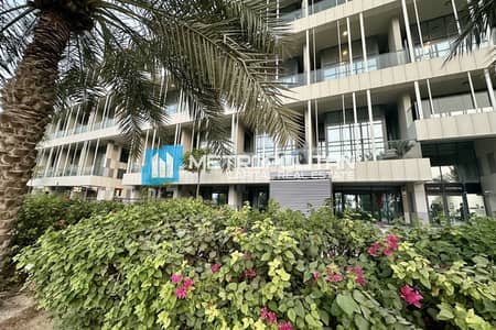Shop for Sale in Al Raha Beach, Abu Dhabi - Vacant Shop | Fully Fitted | Waterfront Location Shop for Sale in Al Raha Beach, Abu Dhabi - Vacant Shop | Fully Fitted | Waterfront Location