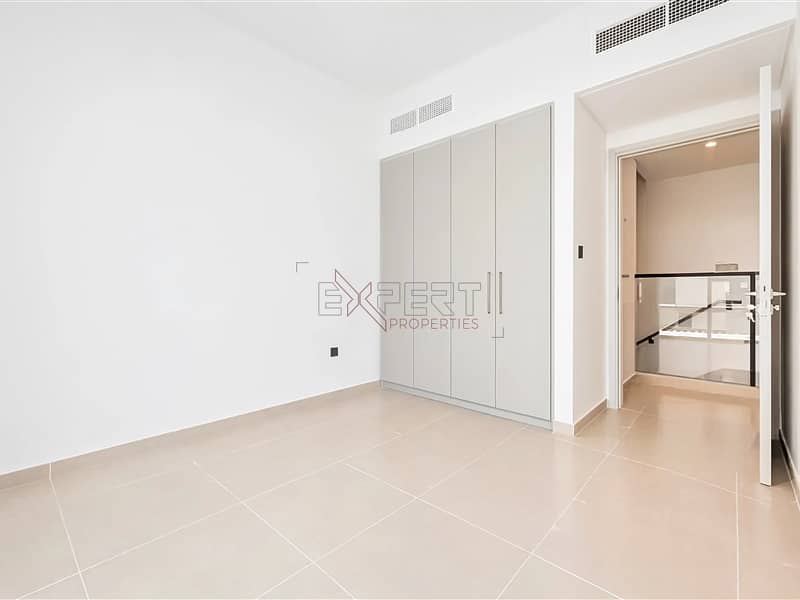 4 Image 4