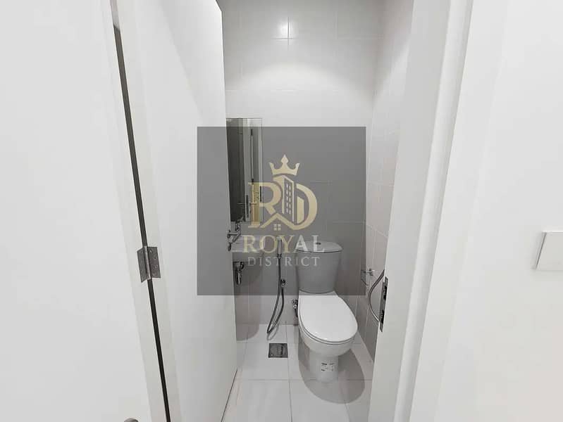 9 854915356-1066x800. webp