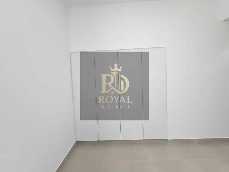 21 854915368-1066x800. webp