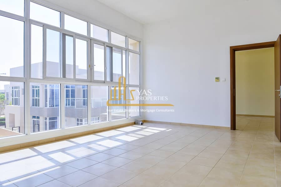 9 3 BR MODERN TOWN HOUSE MIDDLE-8. jpg