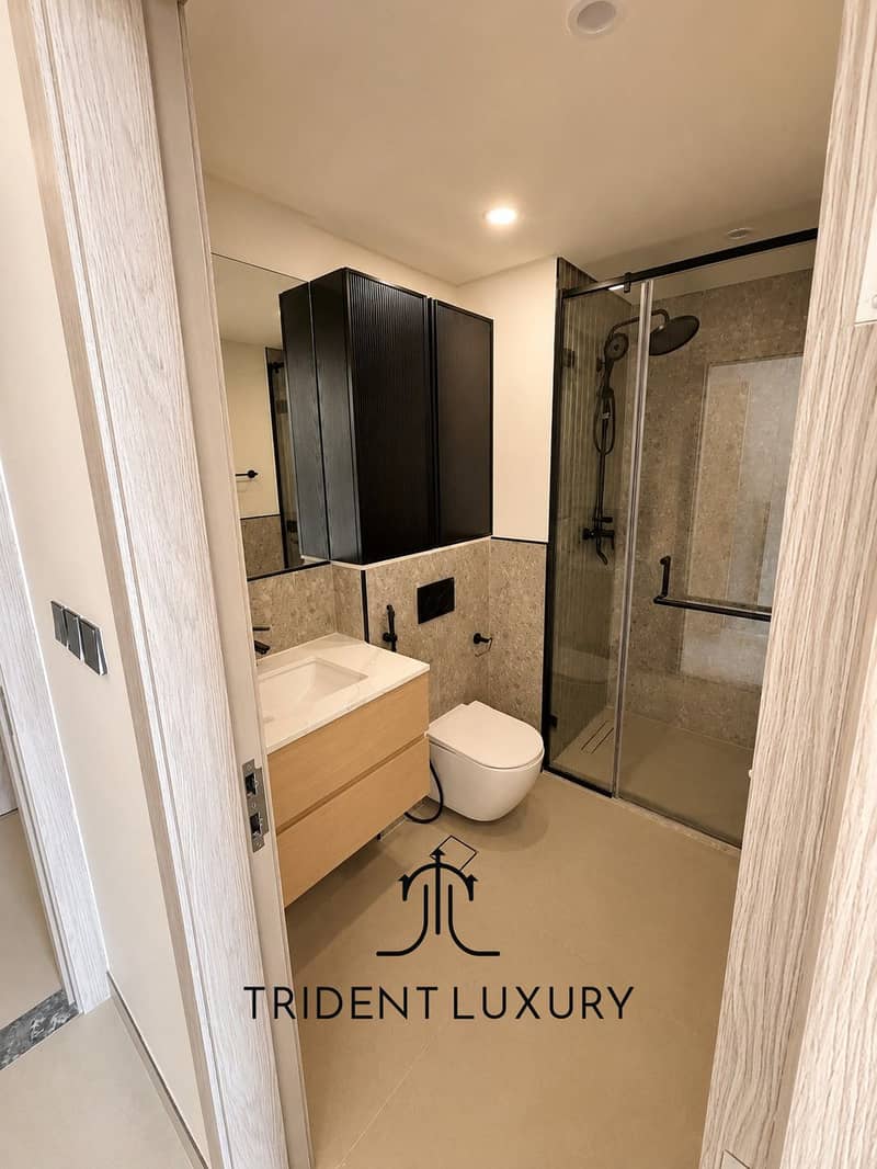 15 bathroom 2. jpeg