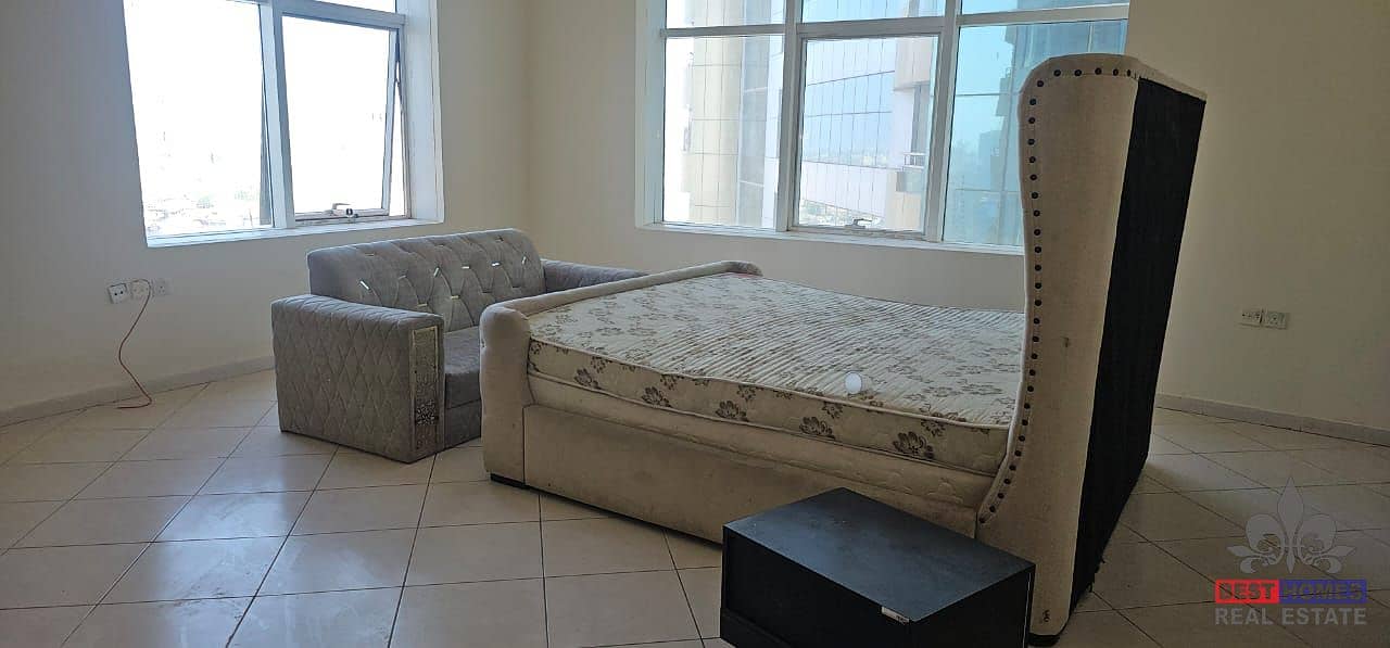 13 HT2BHK12. jpg