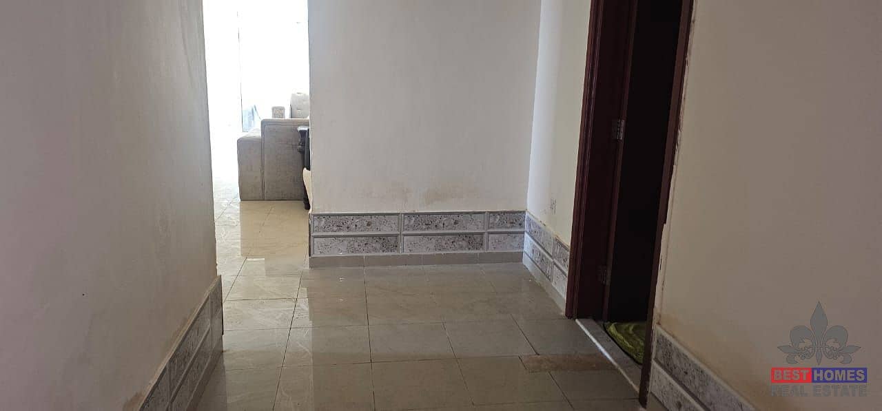 15 HT2BHK14. jpg