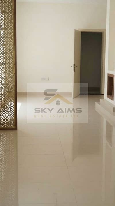 Shop for Rent in Bur Dubai, Dubai - 1-ezremove. png