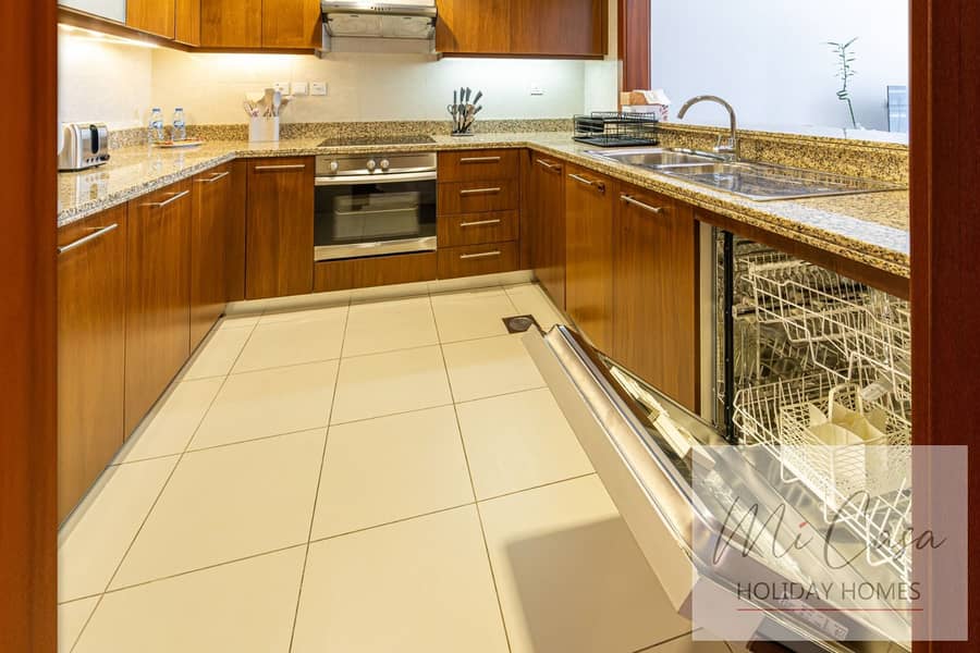 4 Kitchen 3. jpg