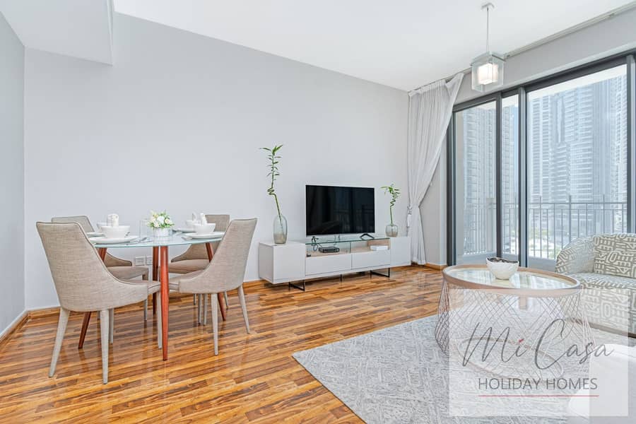 8 Living room 3. jpg