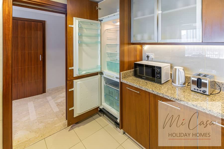 14 Kitchen 2. jpg