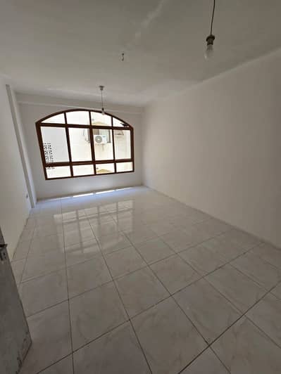 2 habitaciones Apartamento para en Alquiler en Al Majaz, Sharjah - WhatsApp Image 2026-07-28 at 1.12. 05 PM (1). jpeg 2 habitaciones Apartamento para en Alquiler en Al Majaz, Sharjah - WhatsApp Image 2026-07-28 at 1.12. 05 PM (1). jpeg
