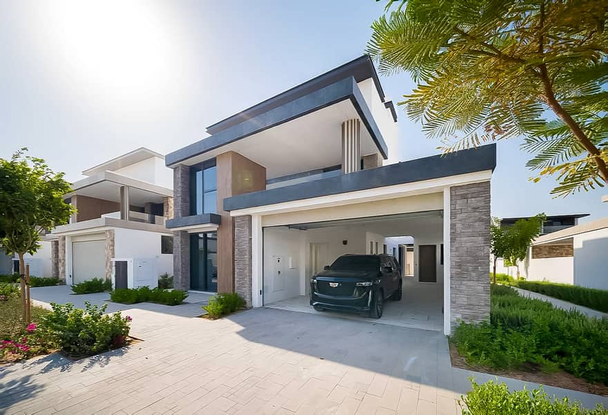 31 Luxury-Villa-Private-Pool-Backing-01. jpg