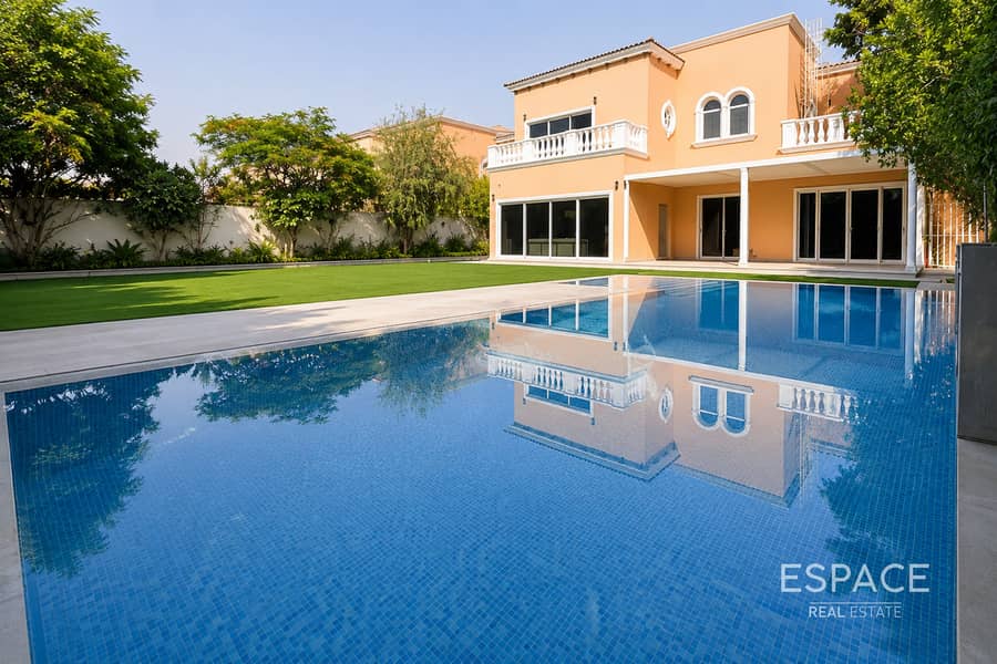 Upgraded | 5 Bed | Private Pool Upgraded | 5 Bed | Private Pool
