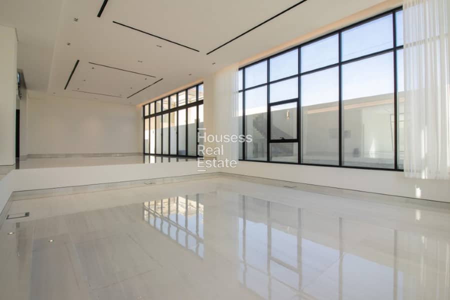 Large Villa |Maid and Driver Room |Covered Parking Large Villa |Maid and Driver Room |Covered Parking