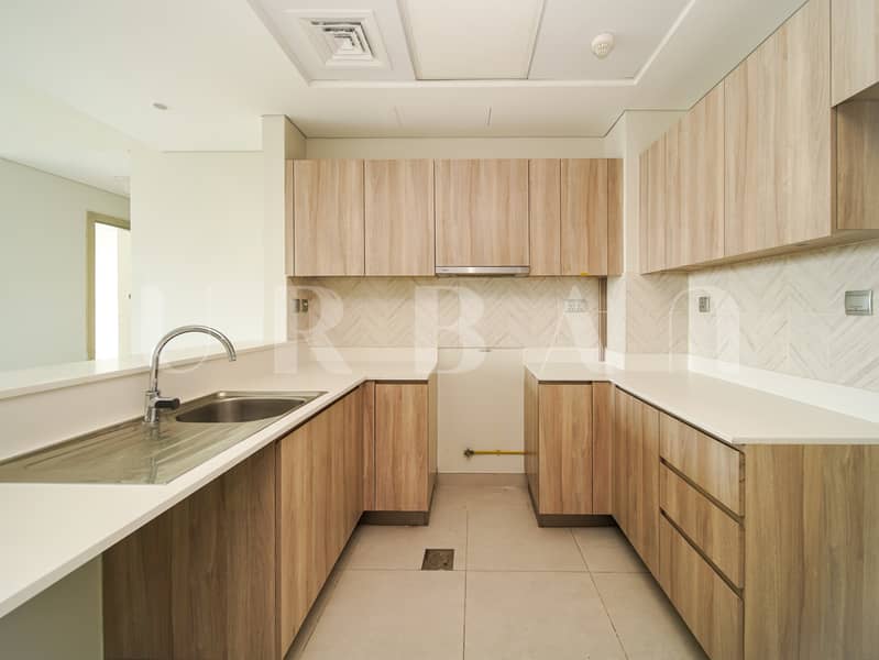 8 ADU00372. jpg