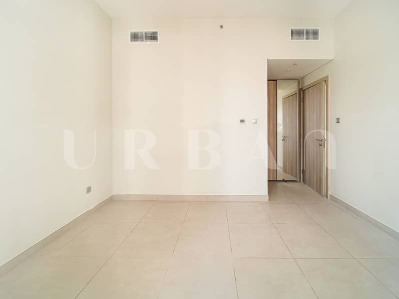 11 ADU00390. jpg