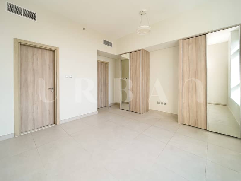 17 ADU00411. jpg