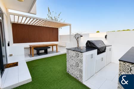 3 Bedroom Townhouse for Sale in DAMAC Hills 2 (Akoya by DAMAC), Dubai - Single Row | Upgraded | Corner | Furnished
