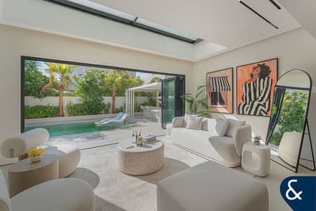 4 Bedroom Villa for Sale in The Meadows, Dubai - Exceptional | Turnkey | Extended Skylight
