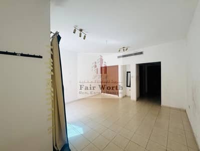 Estudio para en Venta en International City, Dubai - PHOTO-2026-02-16-17-06-48 2. jpg