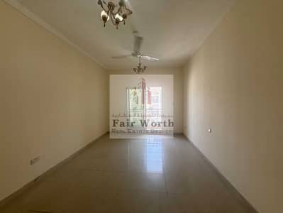 Studio de  à à vendre à International City, Dubai - IMG_6604. JPG