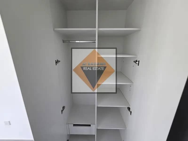 13 855705567-800x600. webp