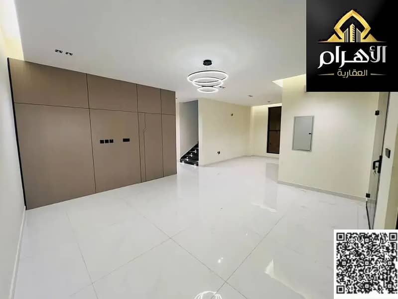 7 batch_855714441-1066x800. webp