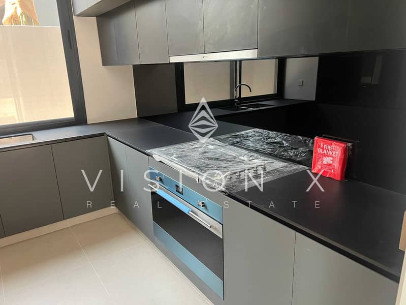 3 02. JPG