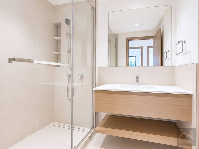 6 bathroom. jpg