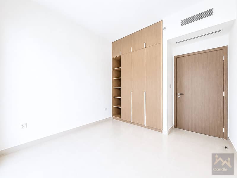 15 room. jpg