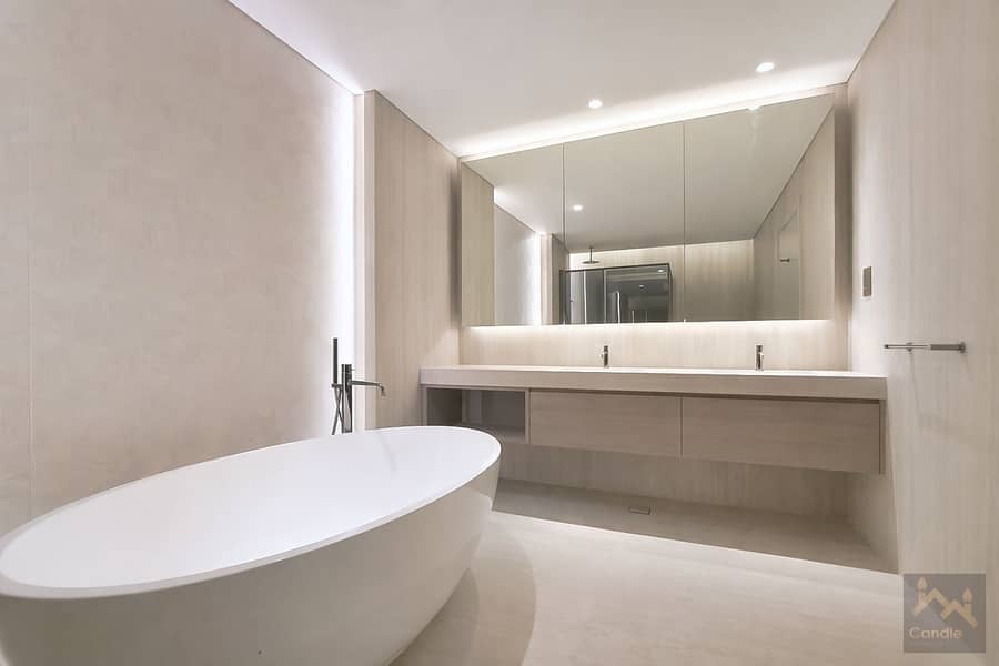 9 master bathroom. jpg