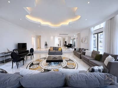 6 Bedroom Villa for Sale in Palm Jumeirah, Dubai - living room 2. jpg 6 Bedroom Villa for Sale in Palm Jumeirah, Dubai - living room 2. jpg