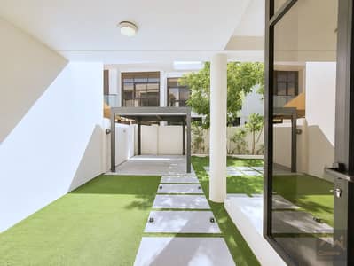 3 habitaciones Villa para en Venta en DAMAC Hills, Dubai - yard 2. jpg