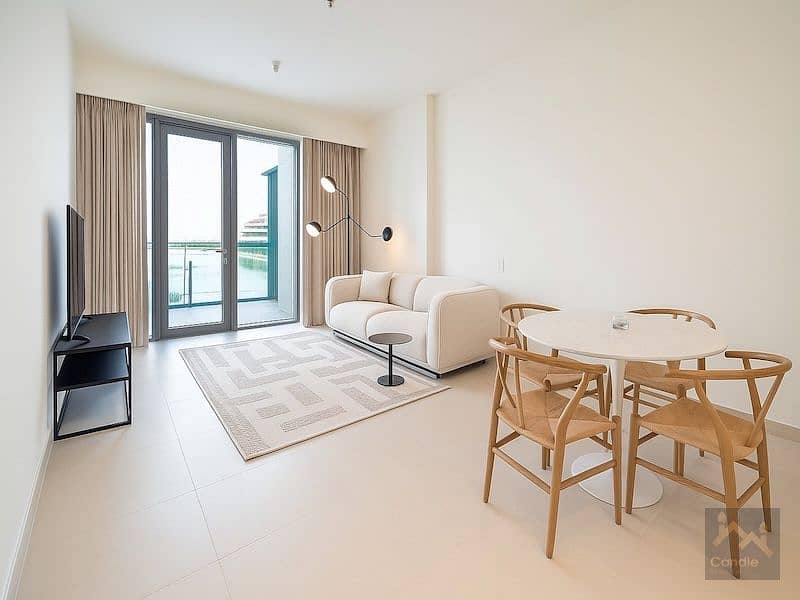 2 living room. jpg