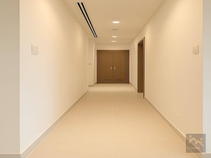 18 hallway. jpg
