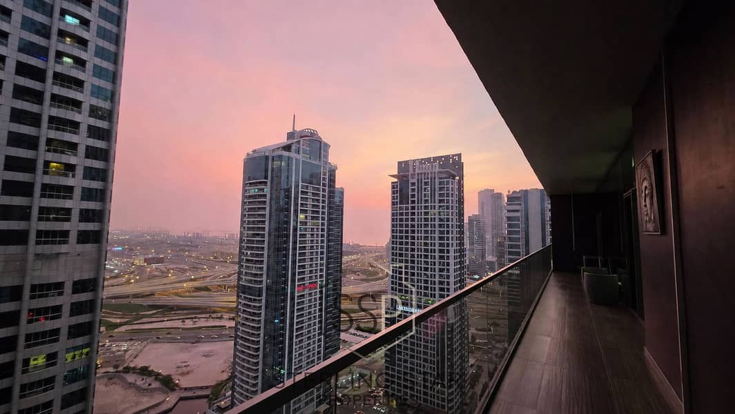 16 18_Sunset_Balcony_Laundry_Removed. png