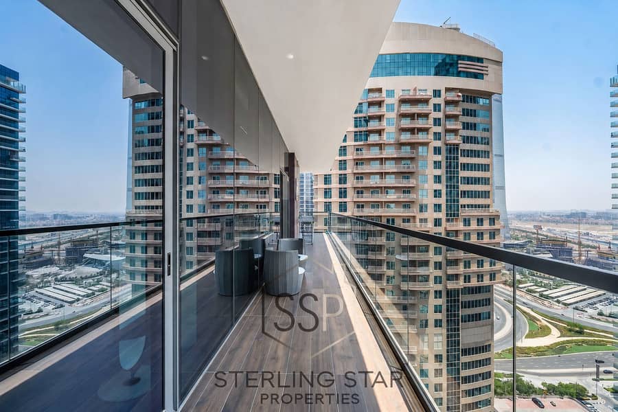 18 17_Long_Balcony_Watermark_Removed. png