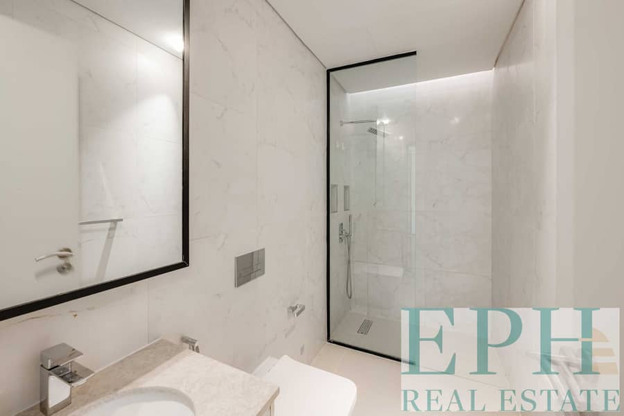 5 Master Bathroom. jpg