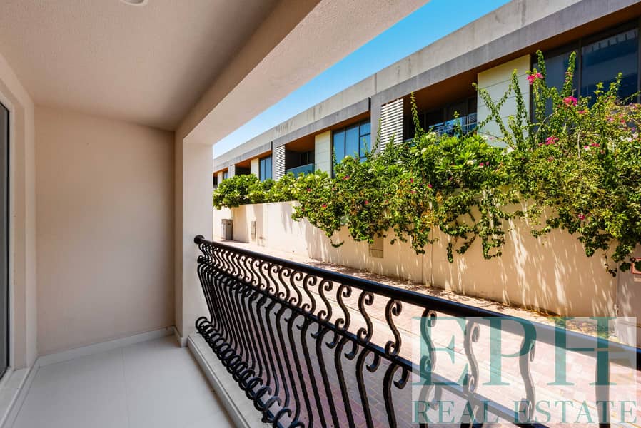 15 Balcony. jpg