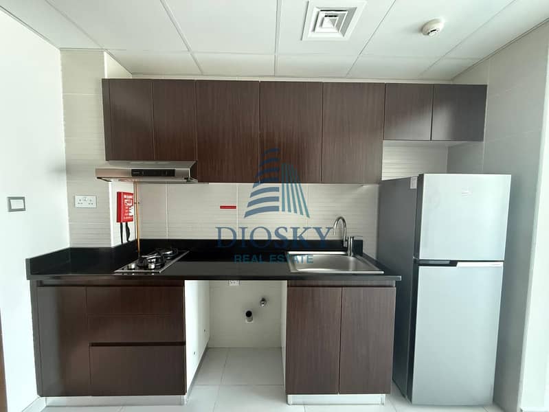 4 Image 4