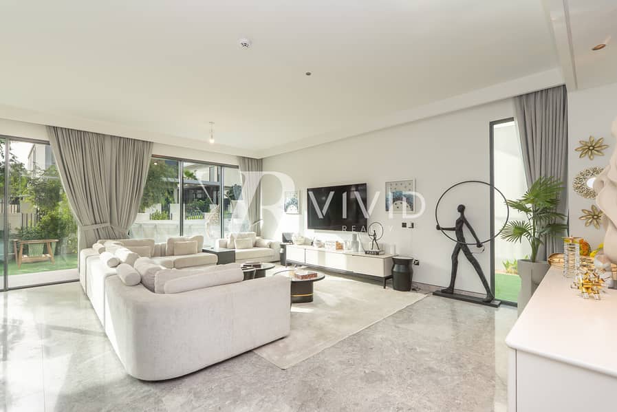 Fully Upgraded | Facing a Park | Internal Unit Fully Upgraded | Facing a Park | Internal Unit