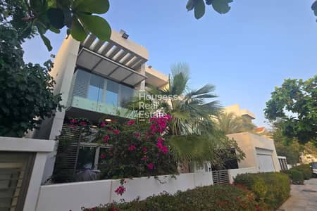 4 Camere Villa in Affitto a Mohammed Bin Rashid City (MBR City), Dubai - Villa a Mohammed Bin Rashid City (MBR City)，District One，District One Villas, 4 camere da letto, 1000000 AED - 15994607