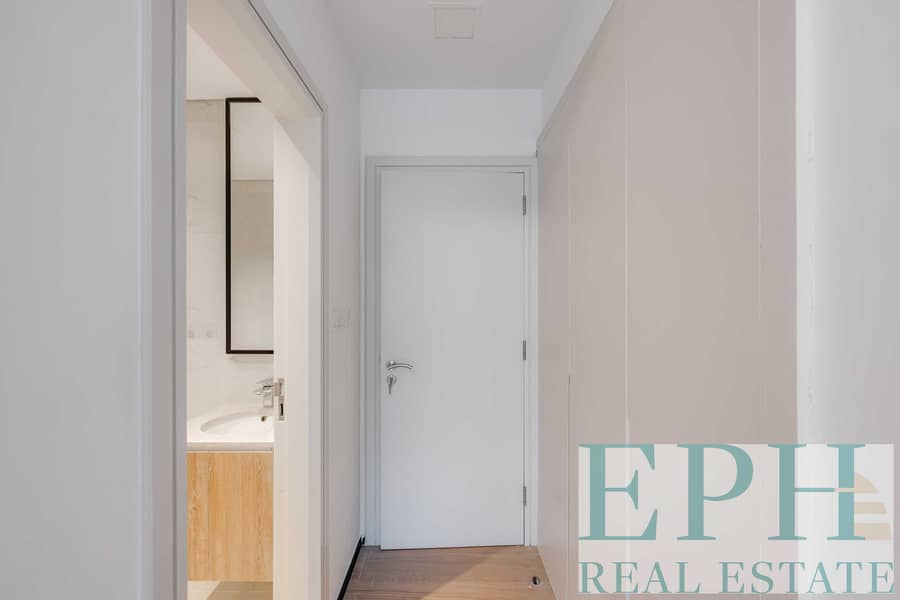 8 CLOSET AND BATHROOM. jpg