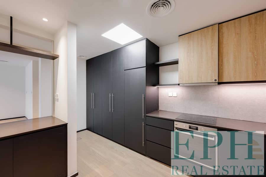17 KITCHEN1. jpg